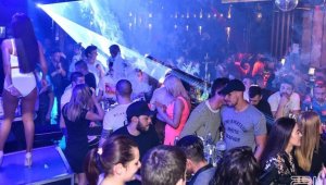 От Юнайтед до столична чалготека! Звезди на Левски вилнеят в Студентски град + СНИМКИ