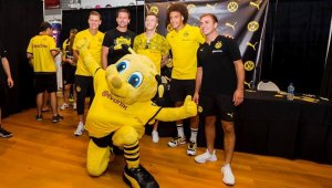 Ливърпул или Арсенал? Гьотце призна, че мисли за чужбина