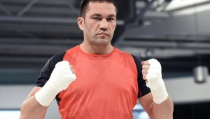 Има шанс Кубрат Пулев да се бие в София