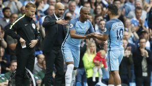 Аржентина без Кун, нападателят виси и за Юнайтед  