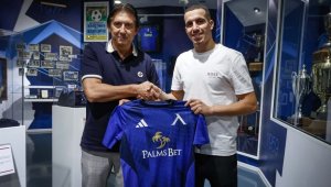 Ще има ли трансфер? Звезда на Левски отива в по-богат клуб