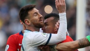 Докладът е ясен: Съдията обясни защо изгони Меси и Медел