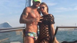 Татуираният футболен магьосник изгърмя за три мача