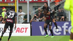 Трилър в "Дерби дела Мадонина"! Милан удари Интер след страхотно шоу + СНИМКИ