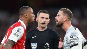 Без наказания за Габриел и Хендерсън след сдърпването помежду им