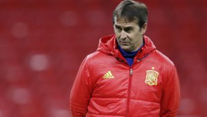 Фабрегас обиден на Лопетеги