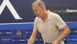 Само Наско Сираков може да спаси Левски от фалит