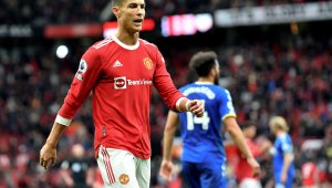 Трансферът на Роналдо в Манчестър Юнайтед уреден в градината на Линекер