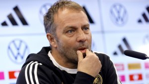 Лапорта се срещнал с човек на Ханзи Флик 