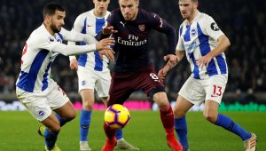 Арсенал взе само точка на южния бряг