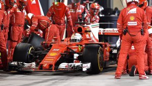 Нов триумф за Ферари! Фетел пръв в Бахрейн