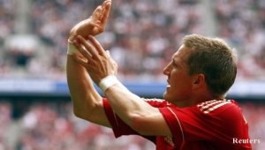 Хайнкес включи Швайнщайгер в групата за мача с Марсилия