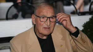 И Димитър Пенев влиза в политиката