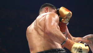 Трайчо Боксьора наби милиардерки син пред очите на цял свят