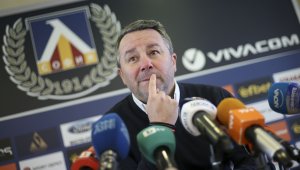 Славиша Стоянович е в София, но Живко Миланов ще води Левски + СНИМКА