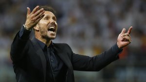 Шефът на Атлетико: Спокойно, Чоло има договор за още 4 години