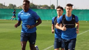 Левски среща хегемон в Дубай