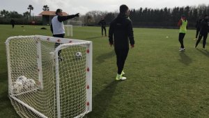 ЦСКА смени съперника, ще играе с Царете