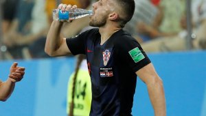 ФИФА глобява 7 пъти повече за напитки, отколкото за "Хайл Хитлер"