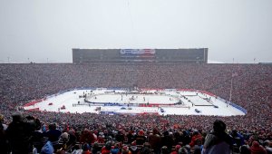 105&nbsp;000 гледат хокей на открито