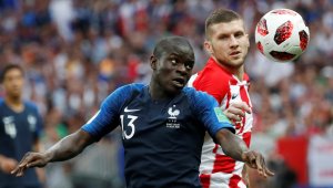 Челси брани Канте с 290 хил. на седмица