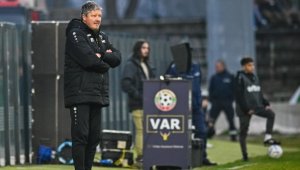 Левскар се моли на Любо Пенев да остане в Хебър