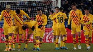 ВИДЕО: Барса отново се измъчи