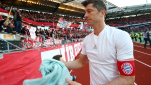 ПСЖ и Манчестър Юнайтед тестват любовта на Левандовски към Байерн