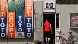 Шефът на тотото отвърна на спортния министър