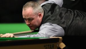 Хигинс също продължава напред в Йорк