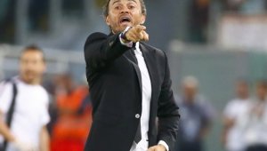 Луис Енрике: Барса няма да отстъпи без борба титлите си