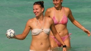 Каратанчева сензационно на 1/2-финал в Акапулко! + ГАЛЕРИЯ