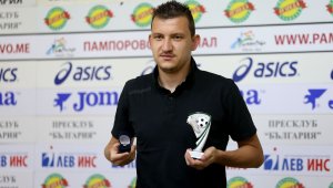 Неделев: Желко Петрович е уникален, дано се задържи дълго време в Ботев