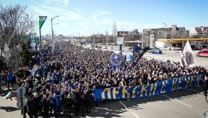 Левски кани феновете на мач със скара и бира 