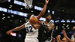 Кайри избухна с 50 в дебюта си за Бруклин, но Мрежите загубиха