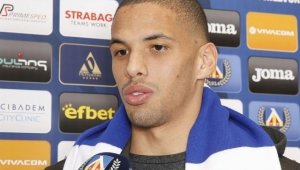 Румънци се гаврят с Ривалдиньо