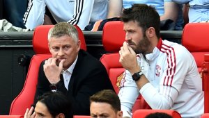 Още двама от помощниците на Оле ще са с нови договори