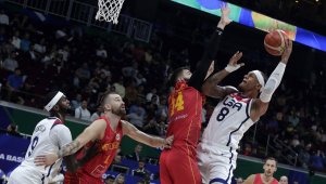 Балканци измъчиха Щатите на баскет, Сърбия си намери майстора