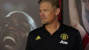 Шмайхел с шокиращо предложение към Ман Юнайтед