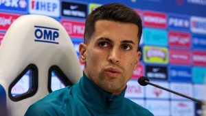 Жоао Кансело се сби в дискотека, ударил човек