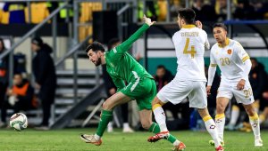 Отново блестящ! Илия Груев с асистенция за Лийдс 