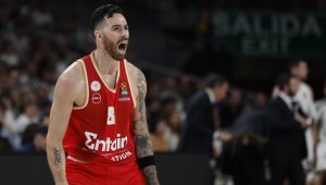 Арестуваха баскетболист и жена му, след като нападнаха линейка