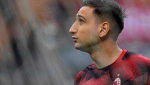 Донарума изненадващо е готов да намали заплатата си и да остане в Милан