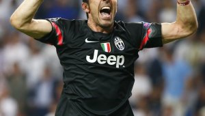 Буфон: Тотални аутсайдери сме срещу Барса