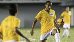 „Той беше кожа и кости“: Как Ривалдо излезе от фавелите, за да омагьоса света