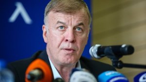 Разпада ли се Левски? Призоваха Наско Сираков да депозира акциите