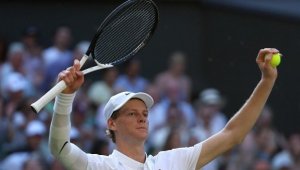 Синер на ваканция с бившата на Шумахер + СНИМКИ