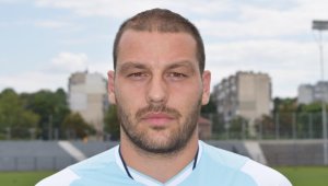 Срамно: От Дунав излъгали защитник, че ще му платят операцията