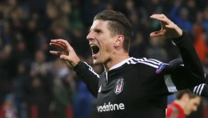 В Уест Хям мислят за Гомес