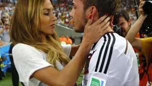 Нарцисът Гьотце се любува на себе си + ВИДЕО